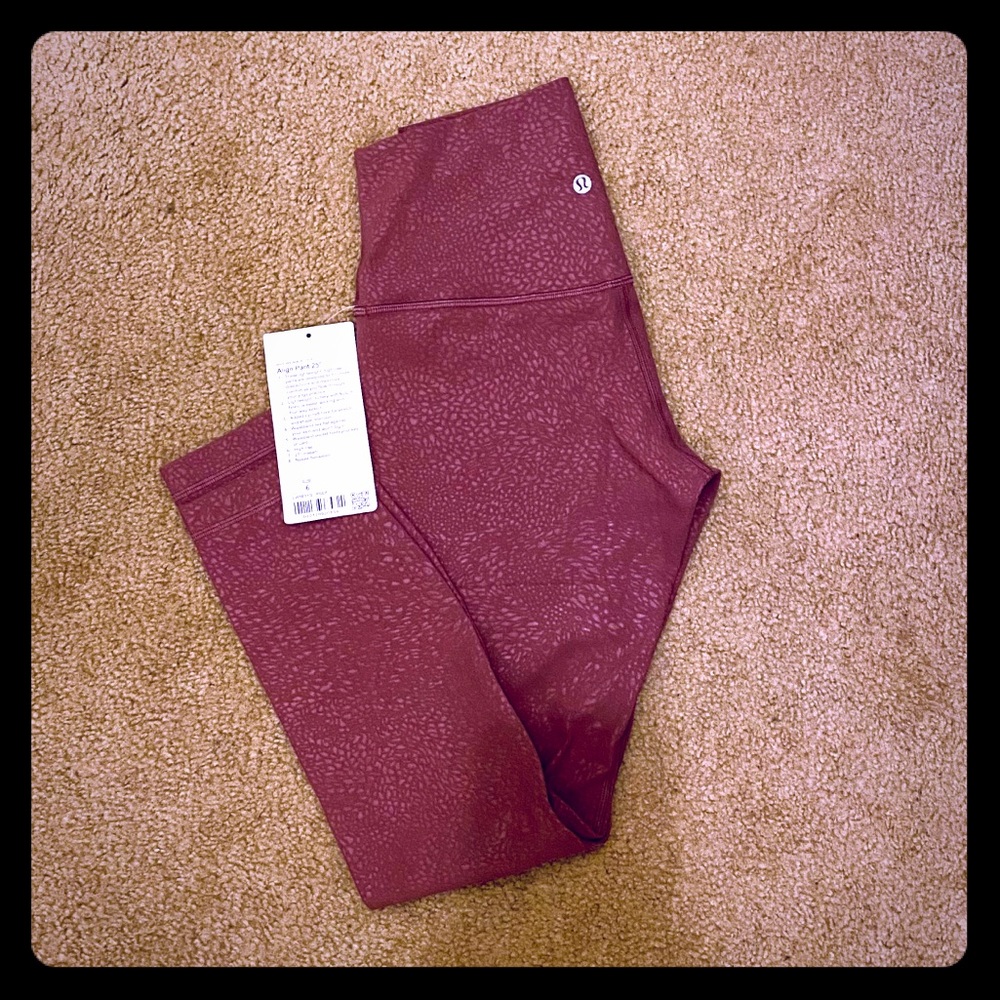 Lululemon size 6 Align pant 25”